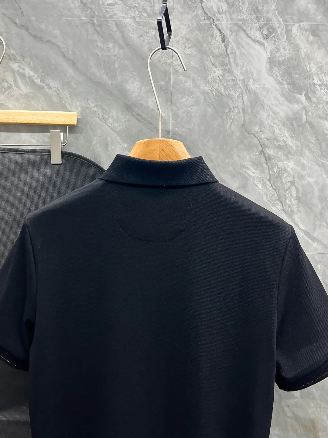 Z 2026ss New Arrival Classic logo Polo ！Classic ，Premium ！ ， ，Quality / ， ！ 100% ， ，Breathable ， ！ Classic LOGO ， ，LOGO ， ， Classic ！ ， ， LOW ， Versatile Polo ！ ：Black White Size：M-3xl
